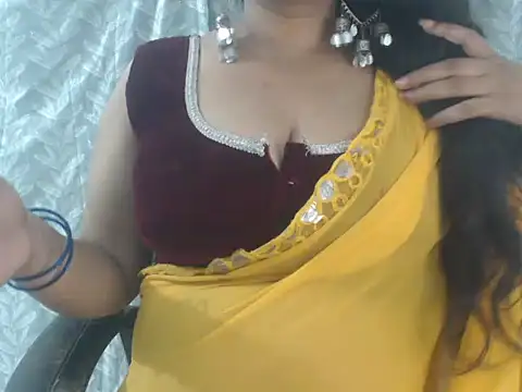 Snapshot of cute-priy chatting on 07.20.26 cute-priy online show from 07.20.26
