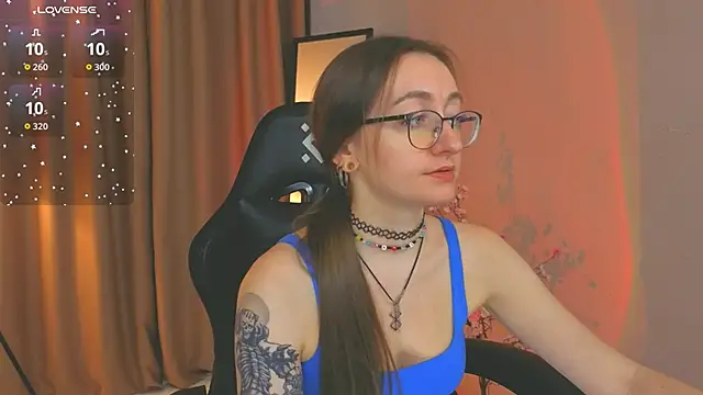 Snapshot of ShiroHeby chatting on 02.22.26 ShiroHeby online show from 02.22.26