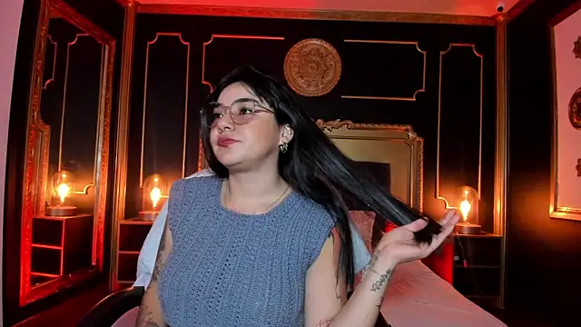 Snapshot of JeyLee chatting on 01.30.25 JeyLee online show from 01.30.25