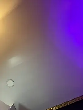 Snapshot of JeyLee chatting on 02.05.25 JeyLee online show from 02.05.25