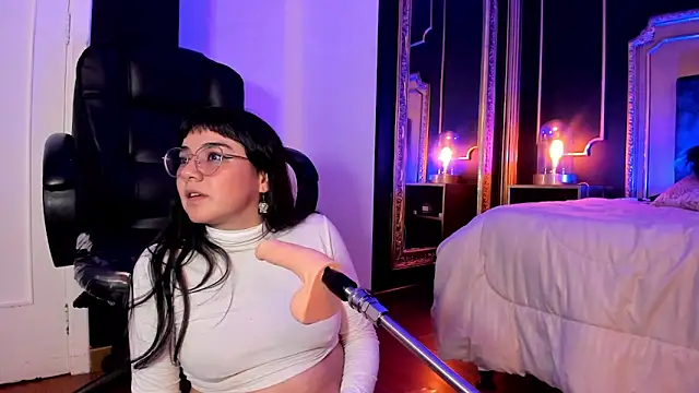 Snapshot of JeyLee chatting on 03.21.25 JeyLee online show from 03.21.25