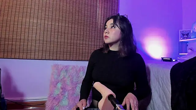 Snapshot of JeyLee chatting on 09.17.25 JeyLee online show from 09.17.25