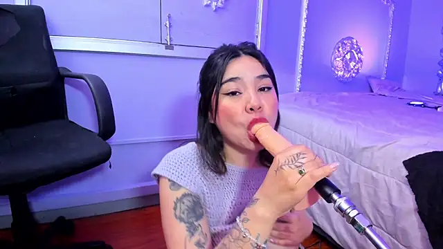 Snapshot of JeyLee chatting on 02.05.26 JeyLee online show from 02.05.26