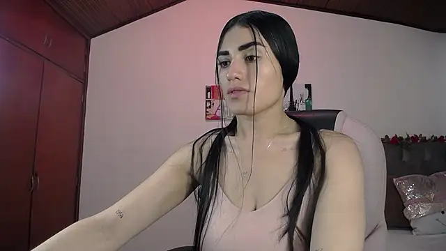 Snapshot of Alheli_16 chatting on 12.20.24 Alheli 16 online show from 12.20.24
