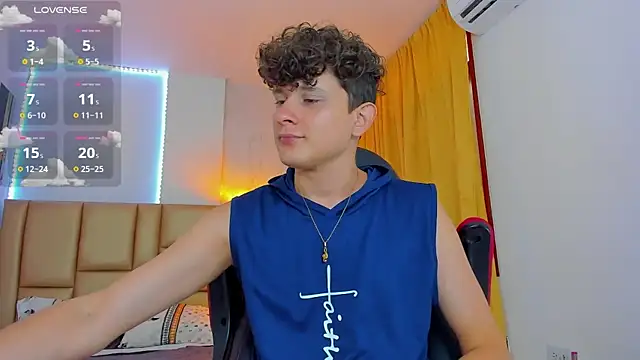 Snapshot of Nathan_Bluee chatting on 01.16.25 Nathan Bluee online show from 01.16.25