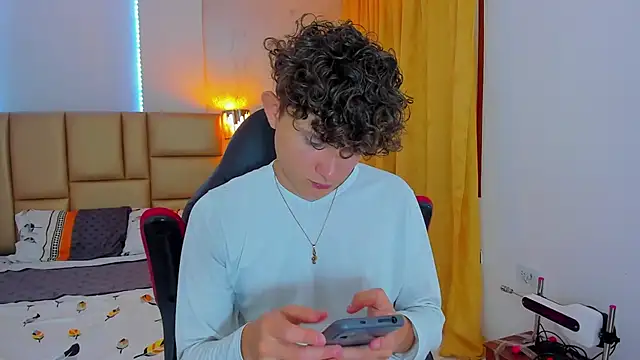 Snapshot of Nathan_Bluee chatting on 01.17.25 Nathan Bluee online show from 01.17.25