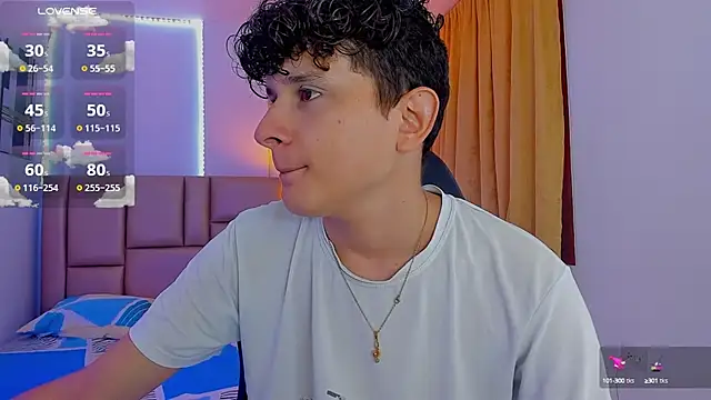 Snapshot of Nathan_Bluee chatting on 01.24.25 Nathan Bluee online show from 01.24.25