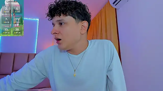 Snapshot of Nathan_Bluee chatting on 03.03.25 Nathan Bluee online show from 03.03.25