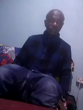 Snapshot of DigCrok chatting on 09.18.25 DigCrok online show from 09.18.25