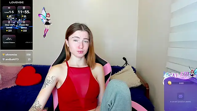 Snapshot of Luxuryalma chatting on 12.22.24 Luxuryalma online show from 12.22.24