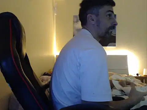 Snapshot of amydamarw chatting on 02.13.26 amydamarw online show from 02.13.26