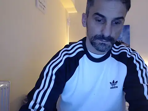 Snapshot of amydamarw chatting on 02.14.26 amydamarw online show from 02.14.26