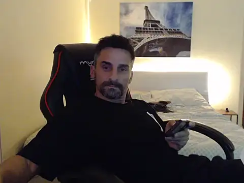 Snapshot of amydamarw chatting on 02.15.26 amydamarw online show from 02.15.26