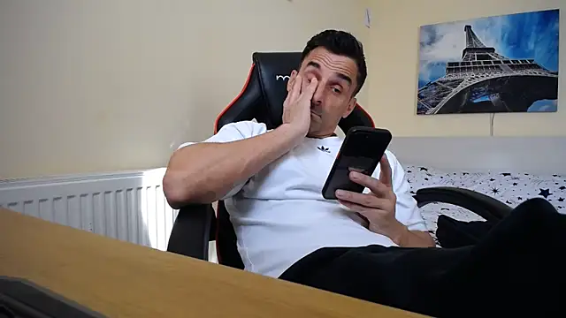 Snapshot of amydamarw chatting on 03.17.26 amydamarw online show from 03.17.26