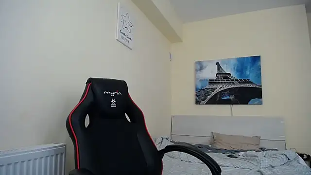 Snapshot of amydamarw chatting on 03.25.26 amydamarw online show from 03.25.26