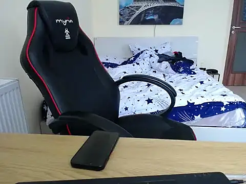 Snapshot of amydamarw chatting on 04.01.26 amydamarw online show from 04.01.26