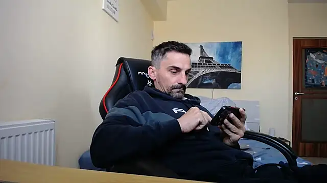 Snapshot of amydamarw chatting on 04.05.26 amydamarw online show from 04.05.26