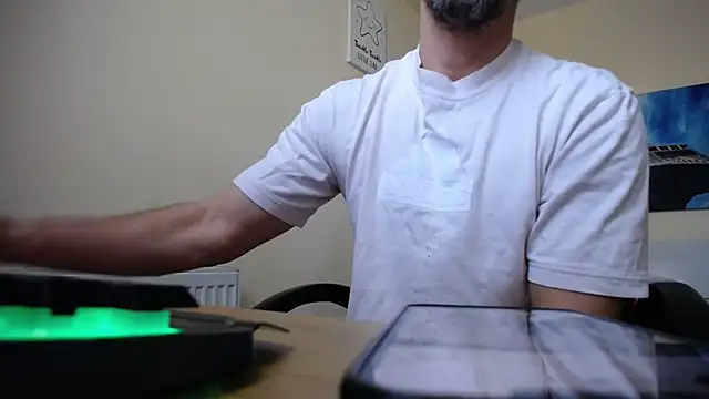 Snapshot of amydamarw chatting on 04.06.26 amydamarw online show from 04.06.26