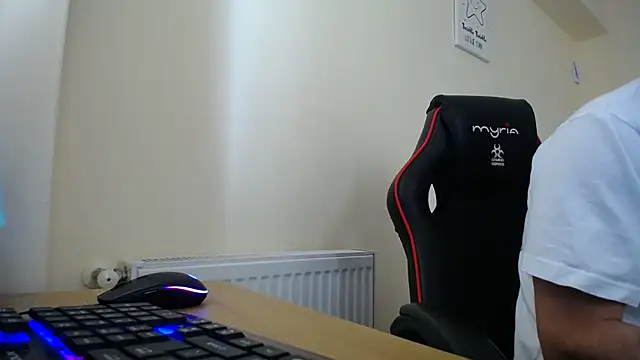 Snapshot of amydamarw chatting on 04.08.26 amydamarw online show from 04.08.26