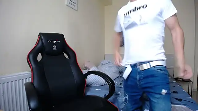 Snapshot of amydamarw chatting on 04.10.26 amydamarw online show from 04.10.26