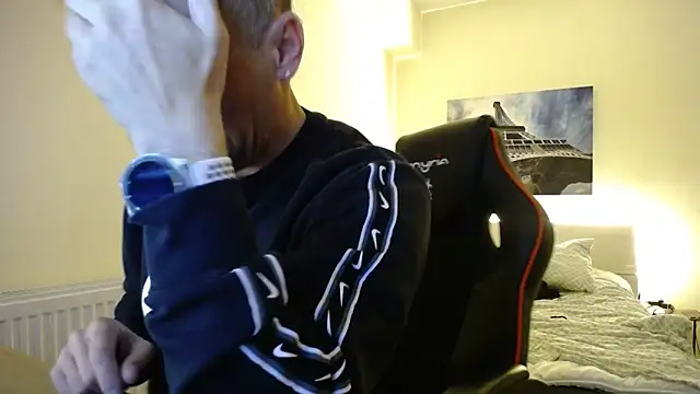 Snapshot of amydamarw chatting on 04.11.26 amydamarw online show from 04.11.26