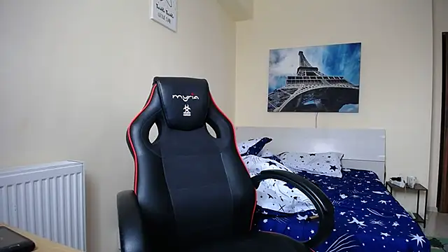 Snapshot of amydamarw chatting on 04.13.26 amydamarw online show from 04.13.26