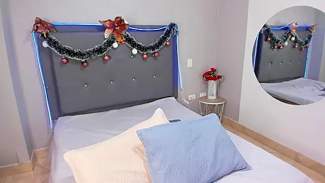 Snapshot of emma_lye chatting on 01.06.25 emma lye online show from 01.06.25