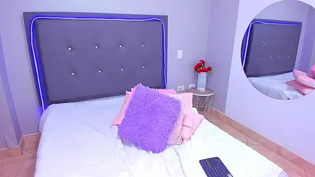 Snapshot of emma_lye chatting on 01.26.25 emma lye online show from 01.26.25