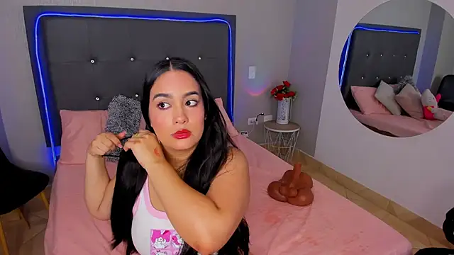 Snapshot of emma_lye chatting on 03.02.25 emma lye online show from 03.02.25