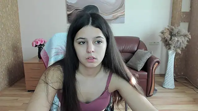 Snapshot of Molly_Owens chatting on 09.20.25 Molly Owens online show from 09.20.25