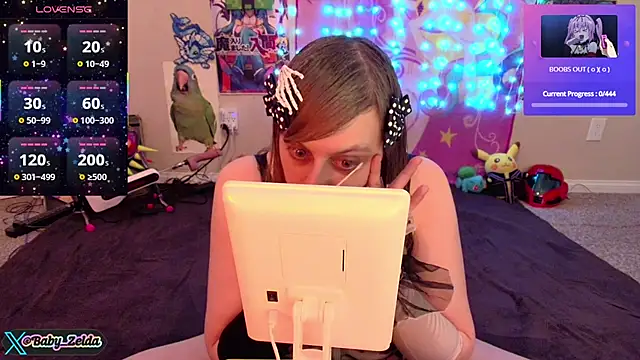 Snapshot of BabyZelda chatting on 01.31.25 BabyZelda online show from 01.31.25