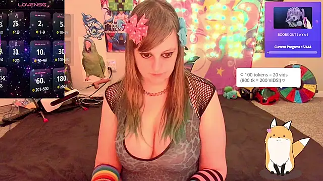 Snapshot of BabyZelda chatting on 02.16.25 BabyZelda online show from 02.16.25