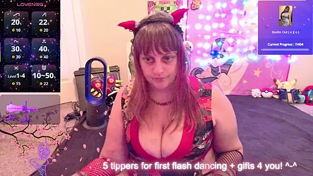 Snapshot of BabyZelda chatting on 04.29.26 BabyZelda online show from 04.29.26