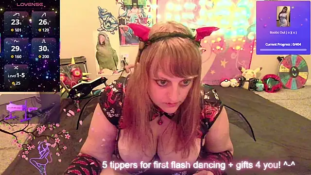 Snapshot of BabyZelda chatting on 05.10.26 BabyZelda online show from 05.10.26