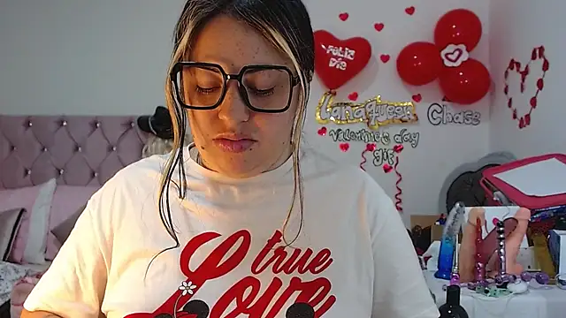 lanaqueen699 online show from 02.27.25