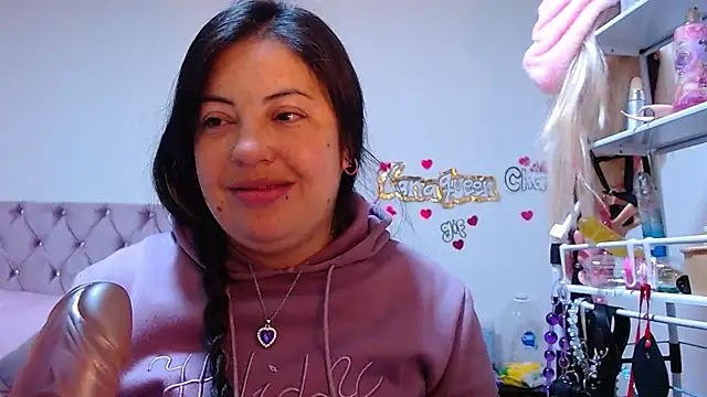 Snapshot of lanaqueen699 chatting on 03.18.26 lanaqueen699 online show from 03.18.26