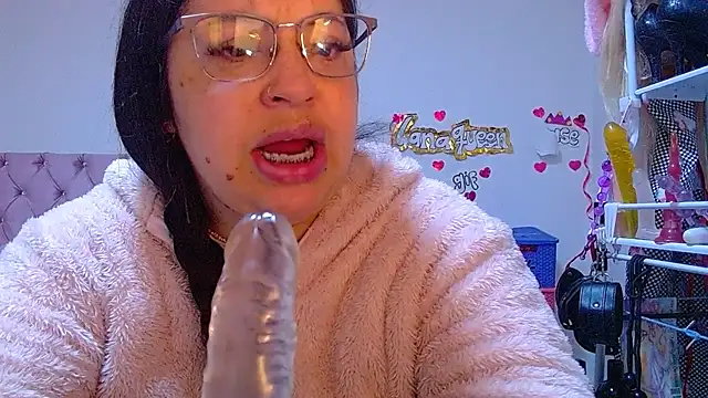 Snapshot of lanaqueen699 chatting on 07.14.26 lanaqueen699 online show from 07.14.26