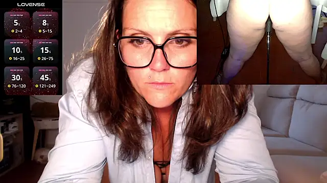 Snapshot of vagina02cam chatting on 06.30.26 vagina02cam online show from 06.30.26