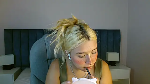 april bunnyy online show from 03.19.25