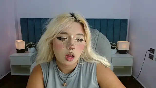 Snapshot of april_bunnyy chatting on 06.03.26 april bunnyy online show from 06.03.26