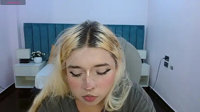 Snapshot of april_bunnyy chatting on 07.02.26 april bunnyy online show from 07.02.26