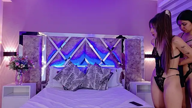 Larabrooks online show from 04.05.26