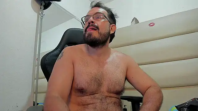 SbasTone Muscle online show from 11.13.25