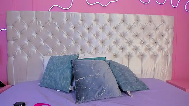 Snapshot of Mai_higurashi chatting on 09.11.25 Mai higurashi online show from 09.11.25