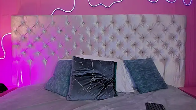 Snapshot of Mai_higurashi chatting on 09.25.25 Mai higurashi online show from 09.25.25