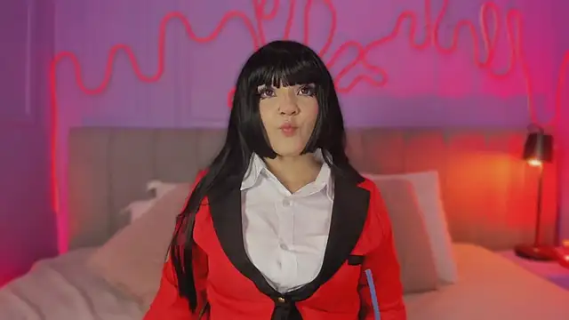 Snapshot of Mai_higurashi chatting on 10.31.25 Mai higurashi online show from 10.31.25