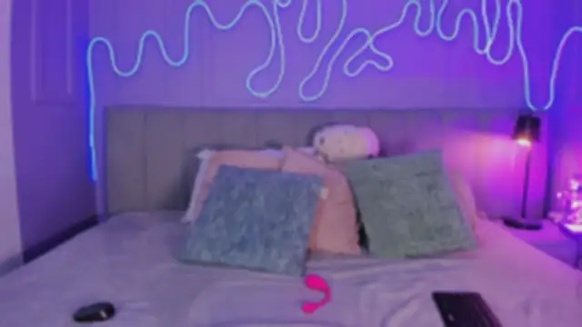 Snapshot of Mai_higurashi chatting on 11.06.25 Mai higurashi online show from 11.06.25