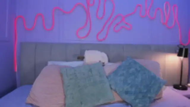 Snapshot of Mai_higurashi chatting on 12.05.25 Mai higurashi online show from 12.05.25