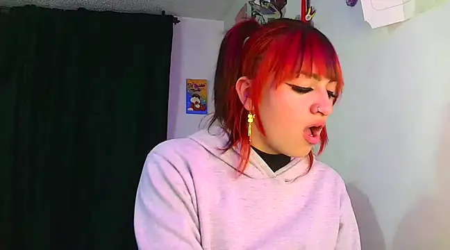 Snapshot of lucycherry__ chatting on 01.22.25 lucycherry online show from 01.22.25