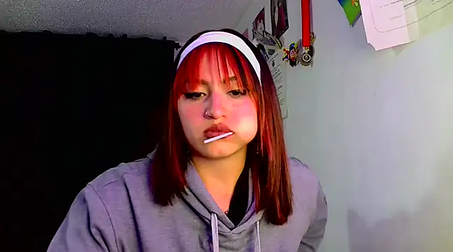Snapshot of lucycherry__ chatting on 02.07.25 lucycherry online show from 02.07.25